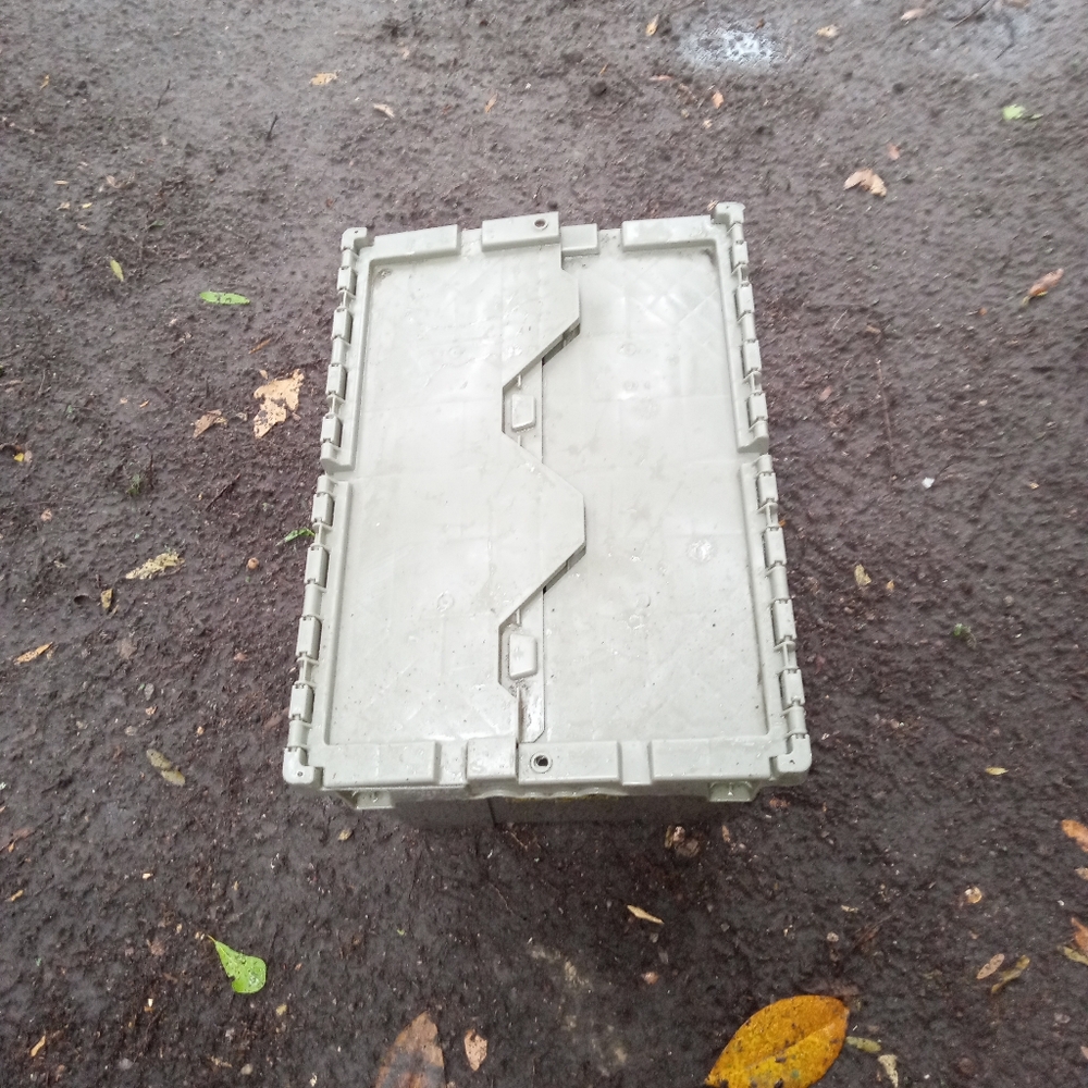 Storage containers - Picture 4 of 6
